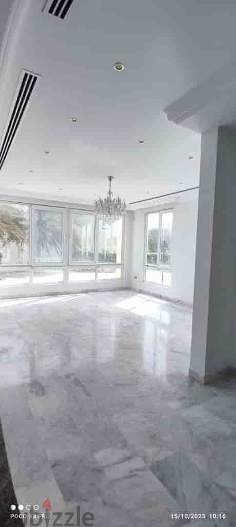 "SR-AV-342 *Luxurious Villa for Rent in Seeb – Beachside Bliss Awaits 3