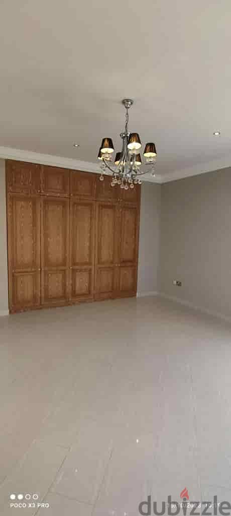 "SR-AV-342 *Luxurious Villa for Rent in Seeb – Beachside Bliss Awaits 9