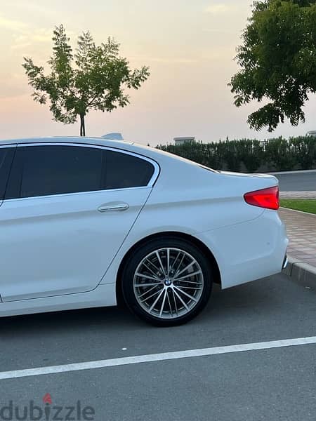 BMW 5-Series 2018 7