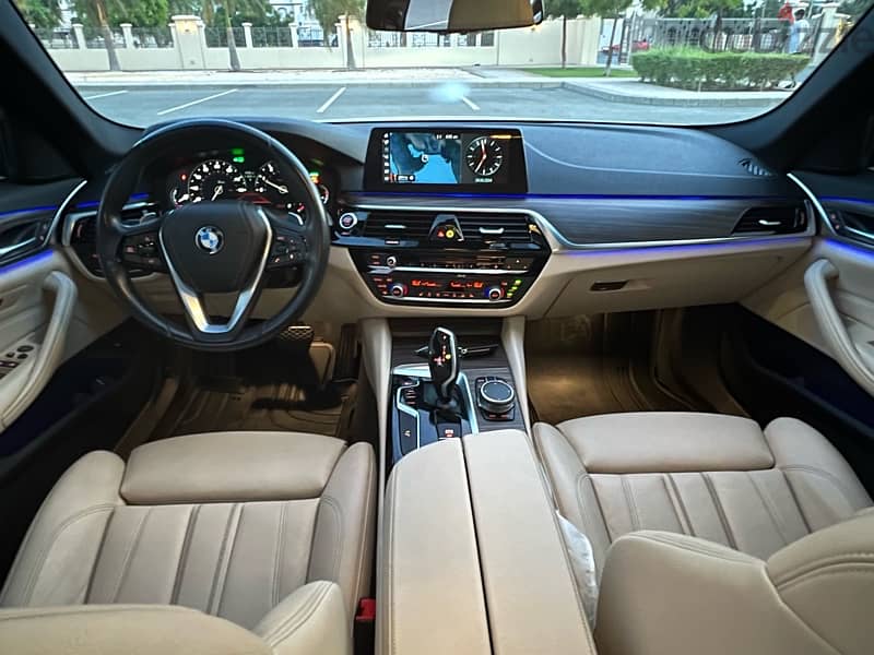 BMW 5-Series 2018 12