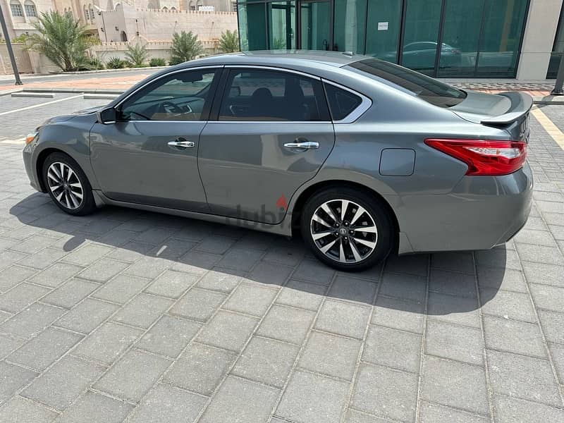 Nissan Altima 2017 4