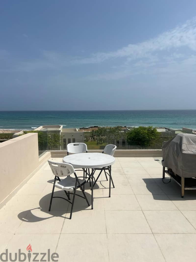 One bedroom villa sea view, second line from the beachfront in Jebel S 8