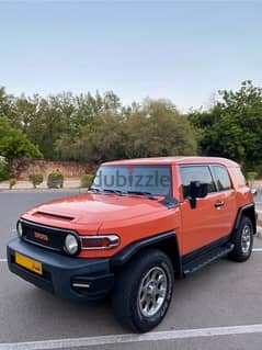 Toyota FJ Cruiser 2013 المستخدم الاول