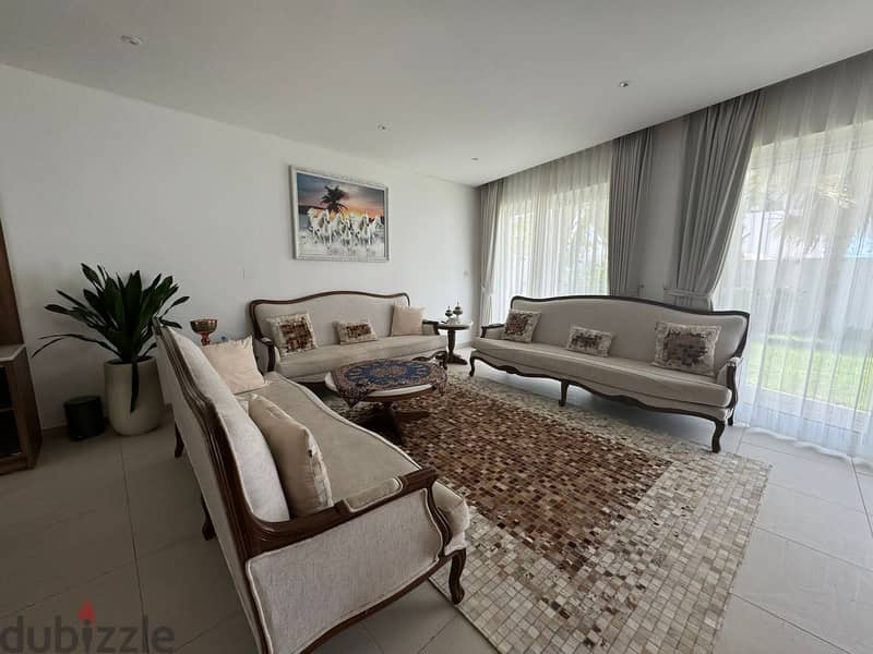 5 + 1 BR Fantastic Villa in Al Mouj 4