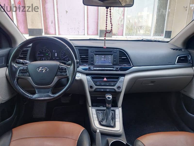 Hyundai Elantra 2018 1