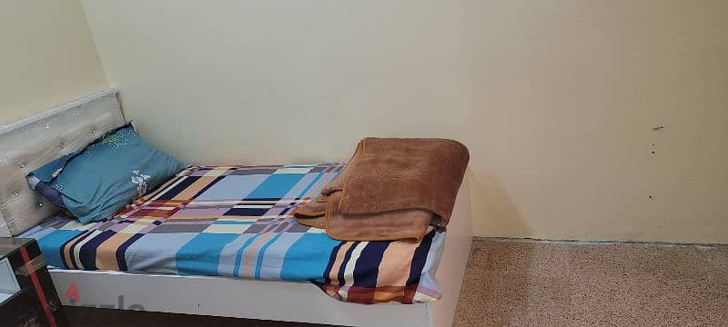 executive bed space for Indians 5