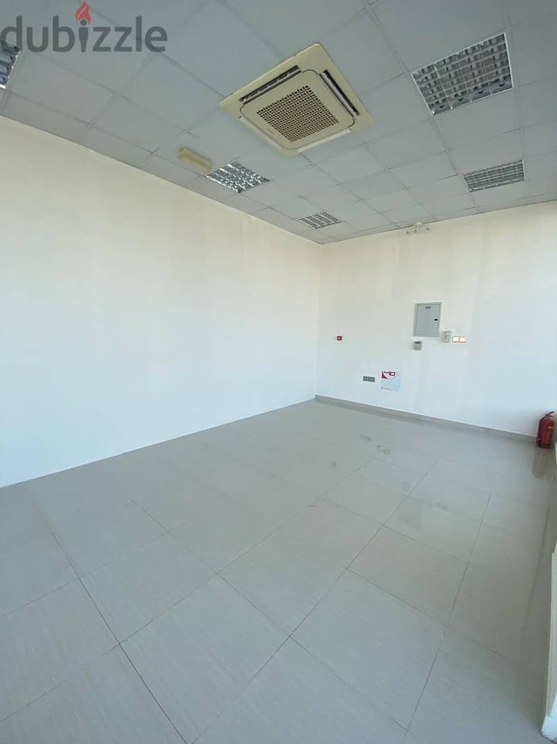 "SR-SH-617  *Showroom for Rent in Almawaleh South!* 1