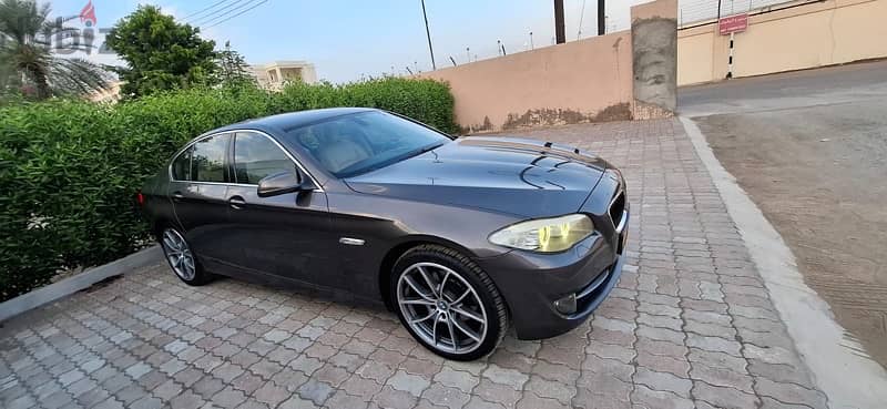 BMW 5-Series 2011 3