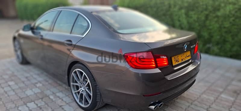 BMW 5-Series 2011 5