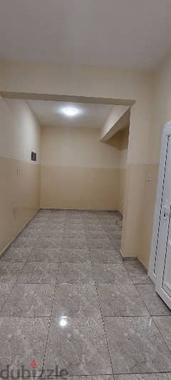 Al khwair 33 ^ 2bhk for rent