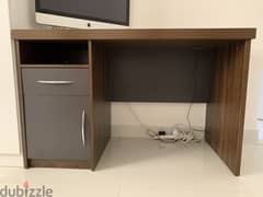 Brow wood desk