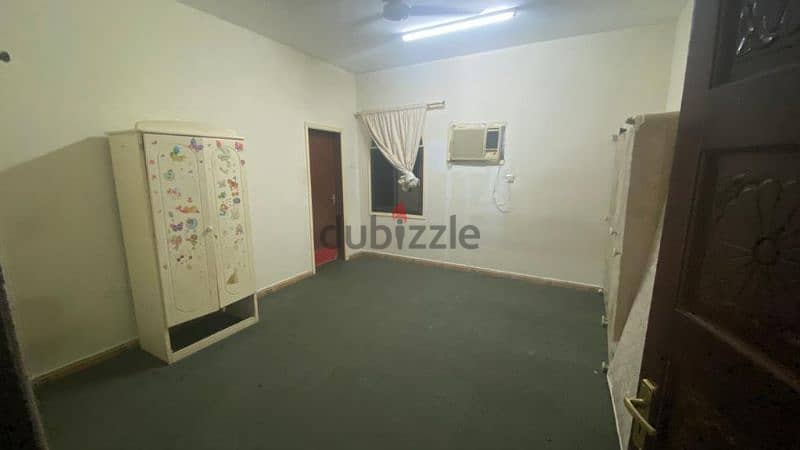 ground flat for rent 2