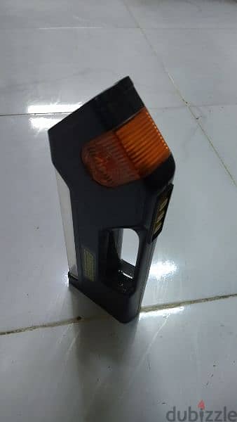 90's Hand Rechargeable light(NOT SURE IF IT'S WORKING) 2