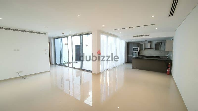 **Modern villa in Al Mouj (Wave) Muscat** 2