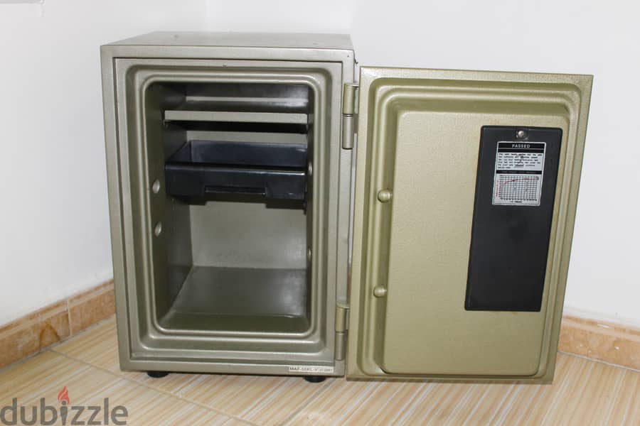 MAF 50 KG LOCKER FOR SALE. LOCATION : SOHAR. OMR 35. CONTACT: 91707855 1