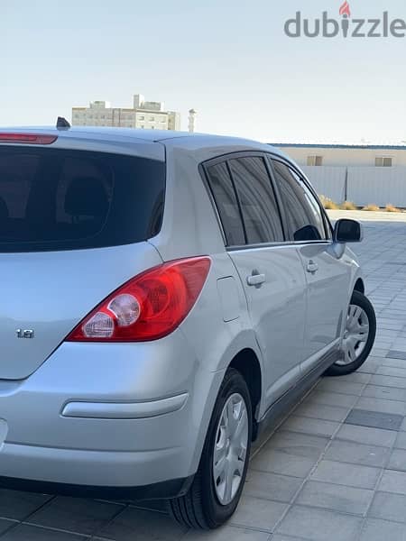 Nissan Tiida 2013 4