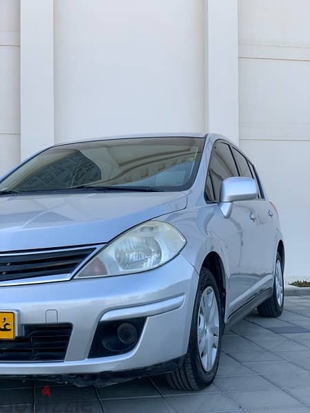 Nissan Tiida 2013 5