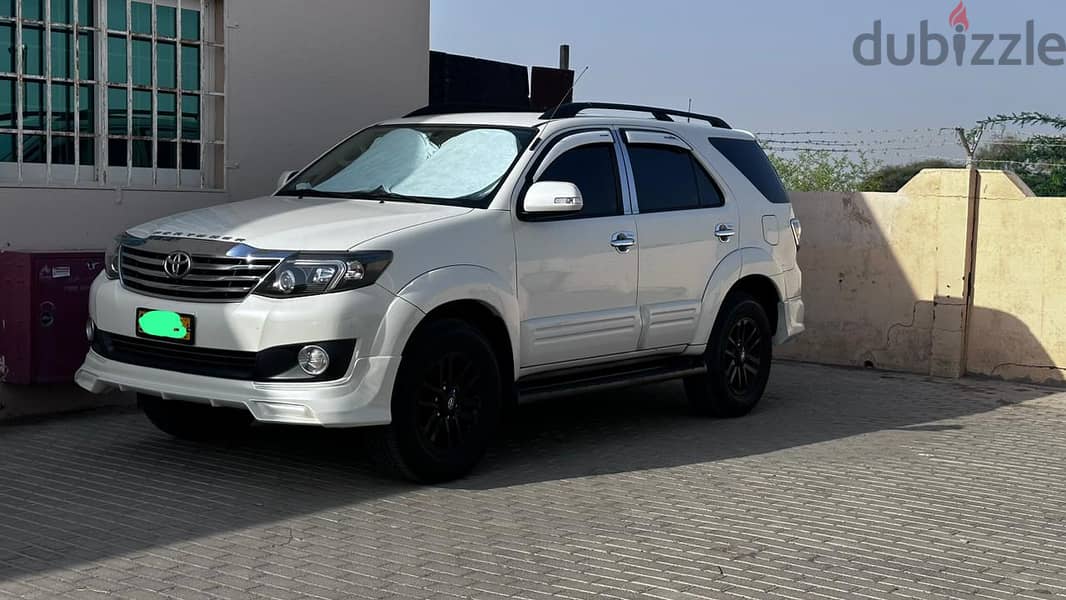 Toyota Fortuner 2014 0