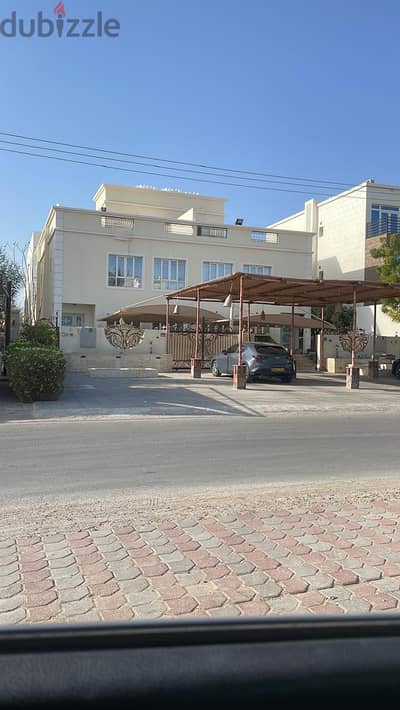 SR-ZN-621 *Elegant Villa to Let in Mawaleh North*
                                title=