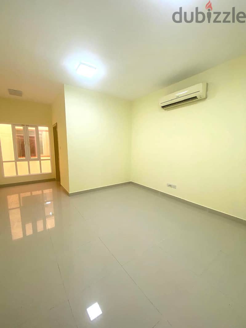 "SR-ZN-621 *Elegant Villa to Let in Mawaleh North* 3