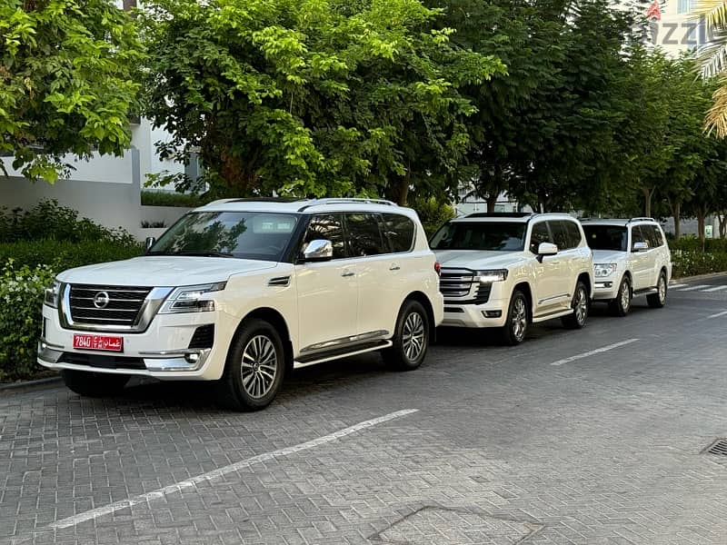 suv pajero2020 nissan patrol 2021 Land Cruiser 2024 for rent 6