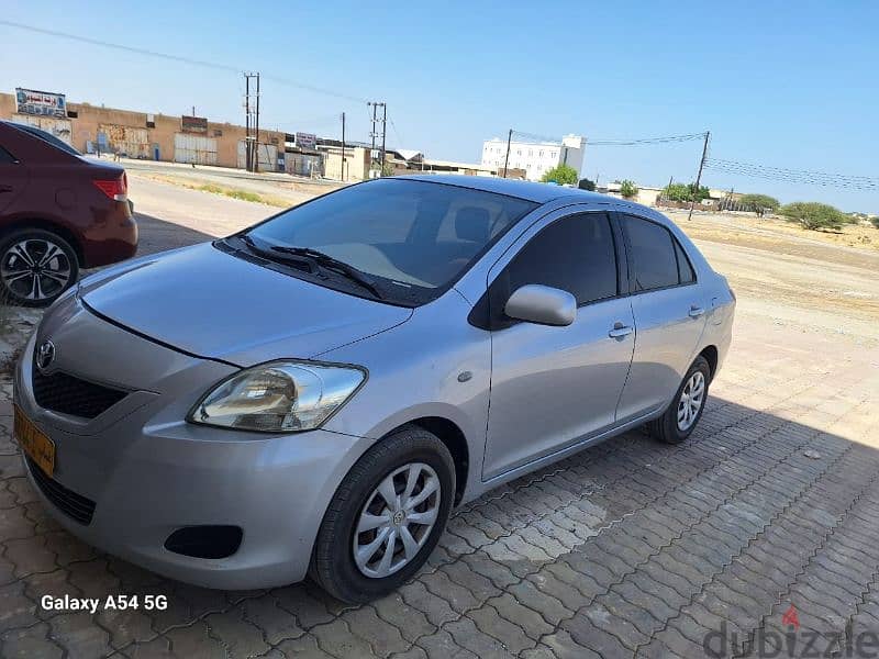 Toyota Yaris 2011 1