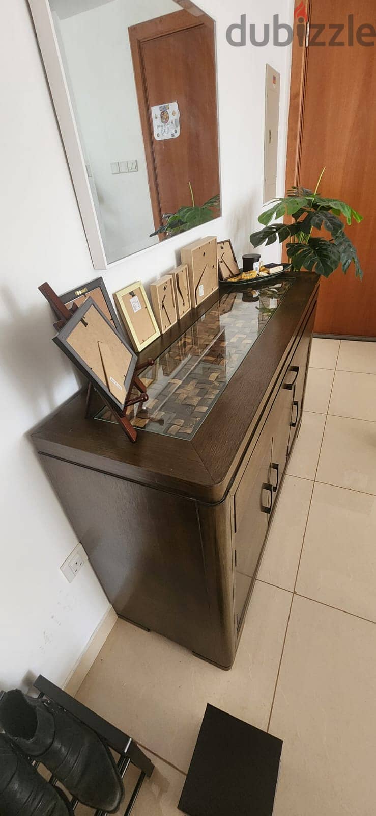 Almost brand new Buffet Table 2