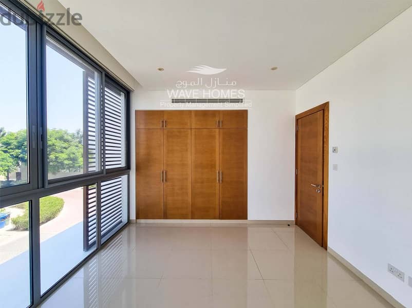 Beautiful Courtside Villa for Rent in Al Mouj Muscat! 12