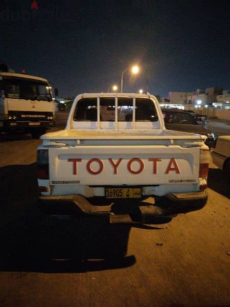 Toyota Hilux 2001 3