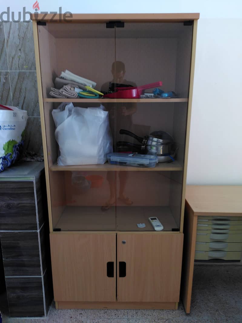 Desk & cabinet 4