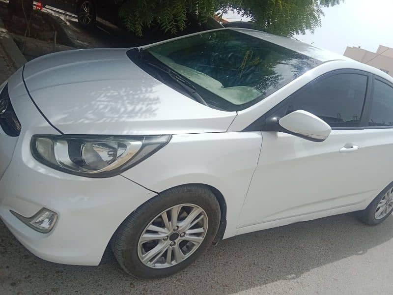 Hyundai Accent 2014 1