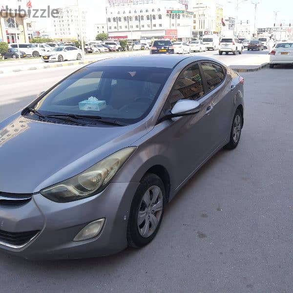 Hyundai Elantra 2012 1