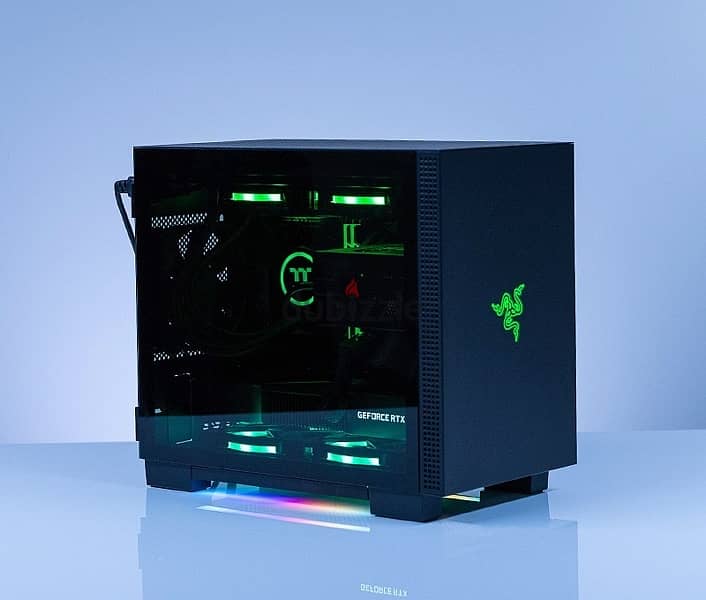 razer tomohawk mini itx Pc case 0