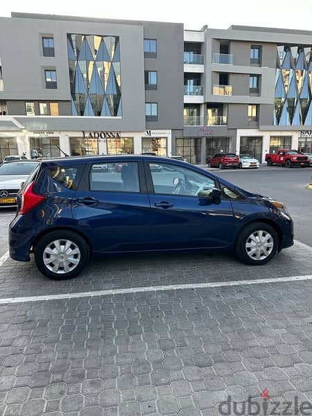 Nissan Versa 2019 4