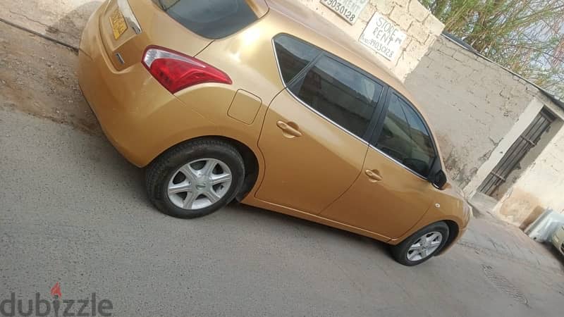 Nissan Tiida 2014 3