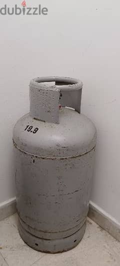 Gas cylinder -  ph - 71092967