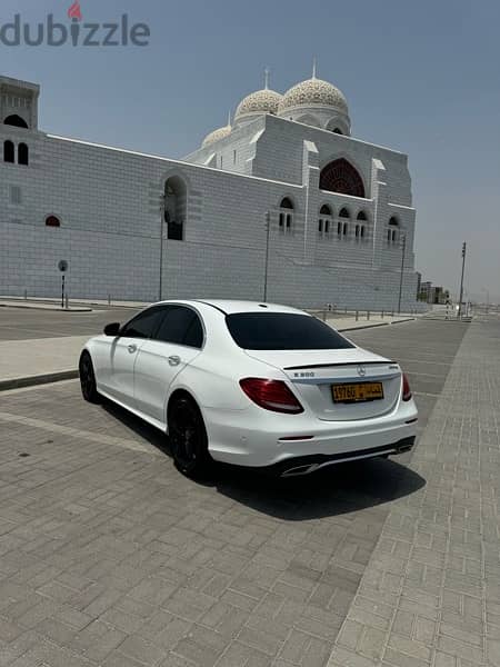 Mercedes-Benz E300 2017 very good condition 8