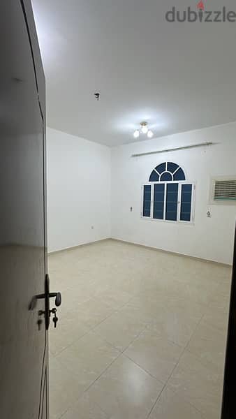 Mini villa in alhail north for rent 320 contact 13