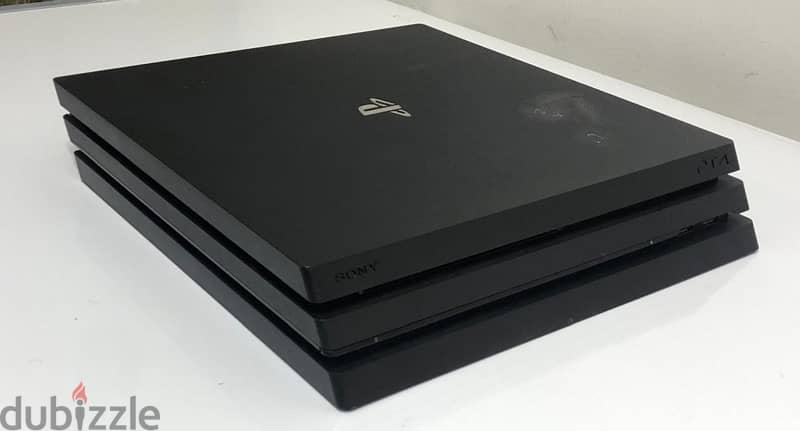 PS4 Pro 1TB with 3 games 4