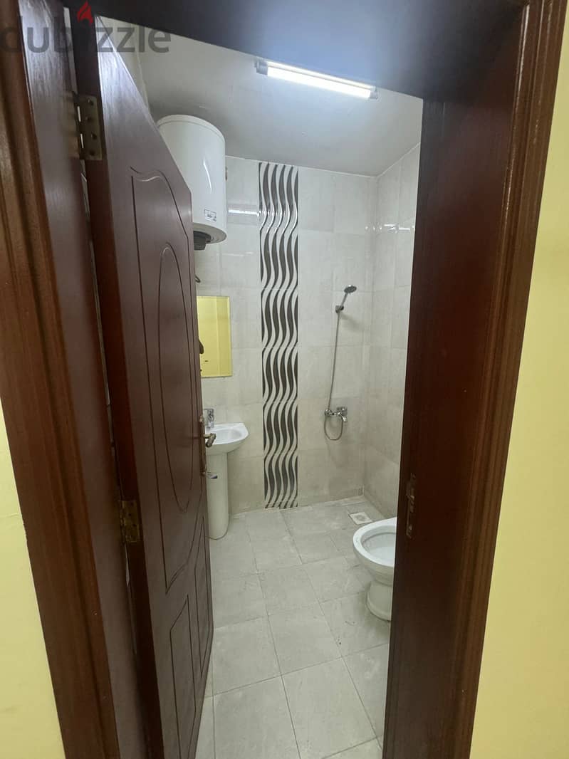 Shared room for rent in ghala 3