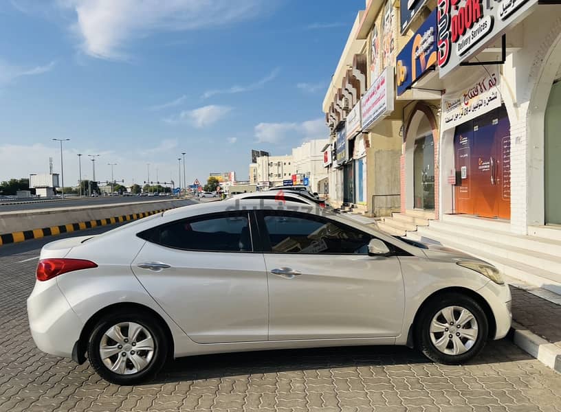 Hyundai Elantra GCC 2013 8