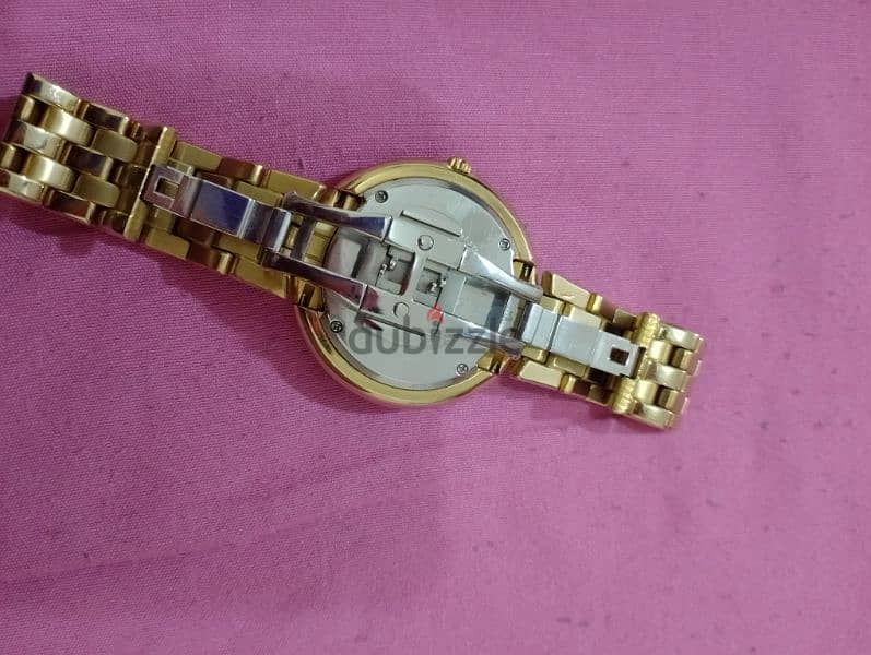 VERSACE ladies watch same like new condition urgent selling 3