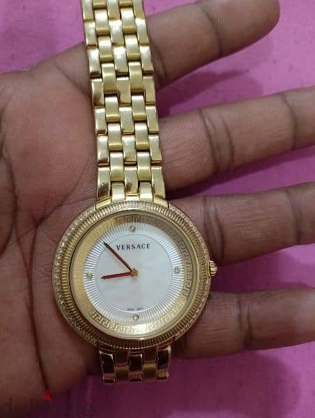 VERSACE ladies watch same like new condition urgent selling 4