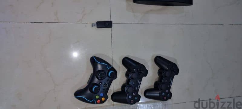 Ps3 jailbraked with 3 controller and game cds 4