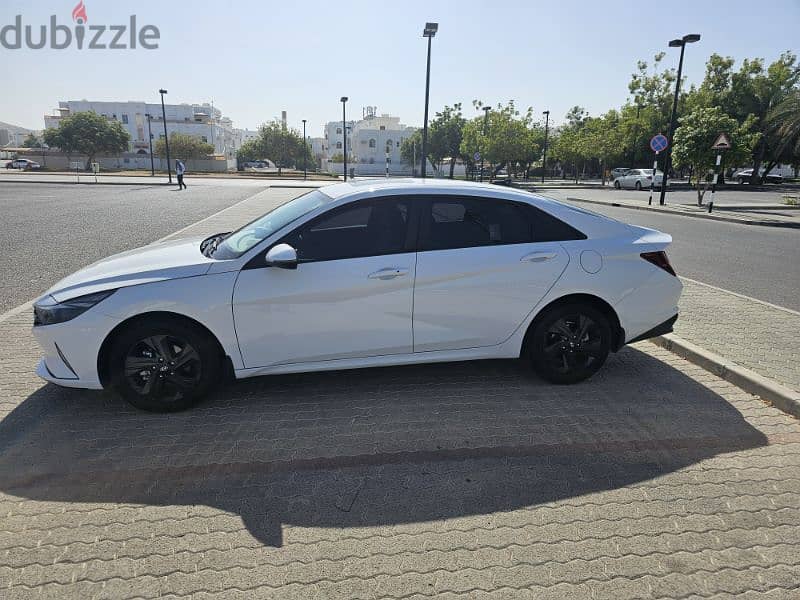 Hyundai Elantra 2023 1