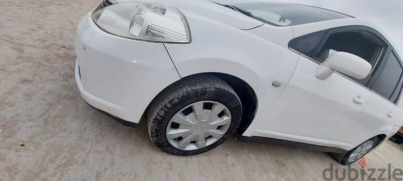 Nissan Tiida 2011 2