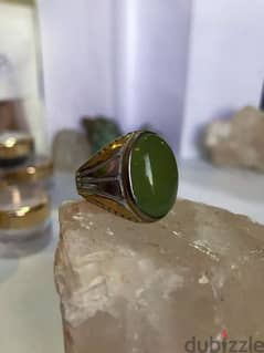 حجر اليشم خاتم (Green jade gemstone ring)