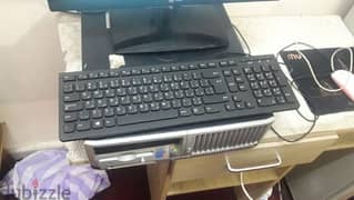 computer in good condition with keyboard and mouse