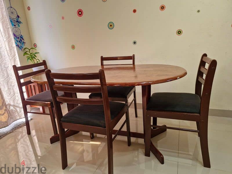 sofa set 3+1+1 and dining table 4 seat 4