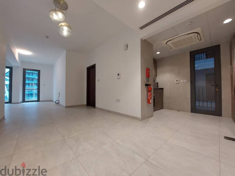 2 BR Nice Apartment for Rent at Boulevard Tower, Muscat Hills 4